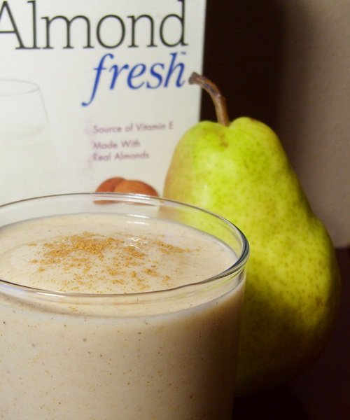 Vegan Pear Almond Spice Smoothie - Dairy-Free, Gluten-Free, Soy-Free, and Sugar-Free